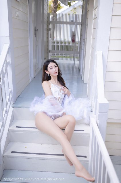 黑人巨茎大战俄罗斯白人美女海报